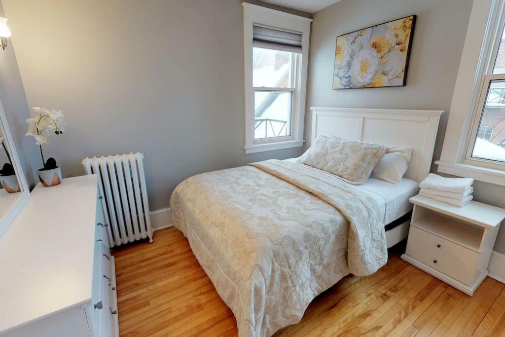 Bright, Clean, Private. In The Heart Of Downtown! Parking, Wi-Fi And Netflix Included Apartment Ottawa Exterior foto