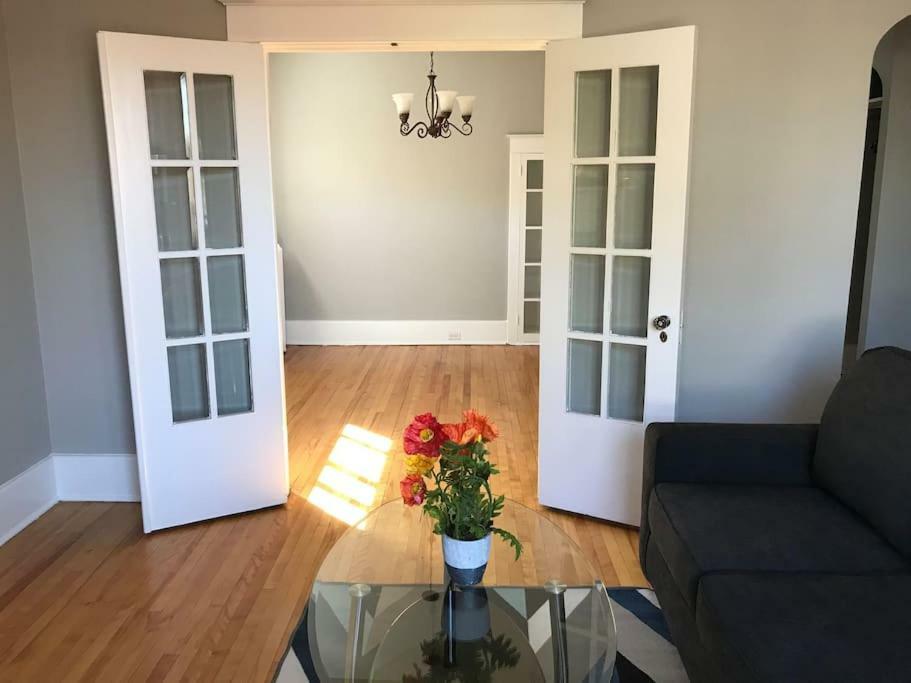 Bright, Clean, Private. In The Heart Of Downtown! Parking, Wi-Fi And Netflix Included Apartment Ottawa Exterior foto