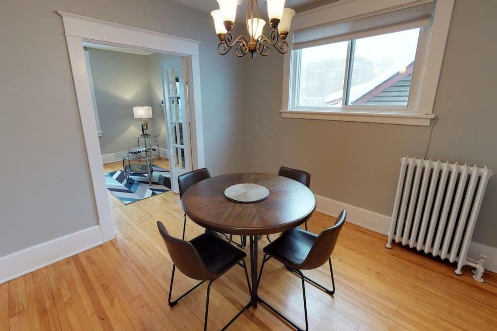 Bright, Clean, Private. In The Heart Of Downtown! Parking, Wi-Fi And Netflix Included Apartment Ottawa Exterior foto
