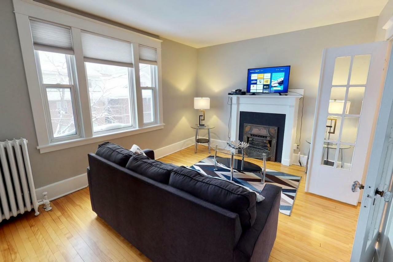 Bright, Clean, Private. In The Heart Of Downtown! Parking, Wi-Fi And Netflix Included Apartment Ottawa Exterior foto