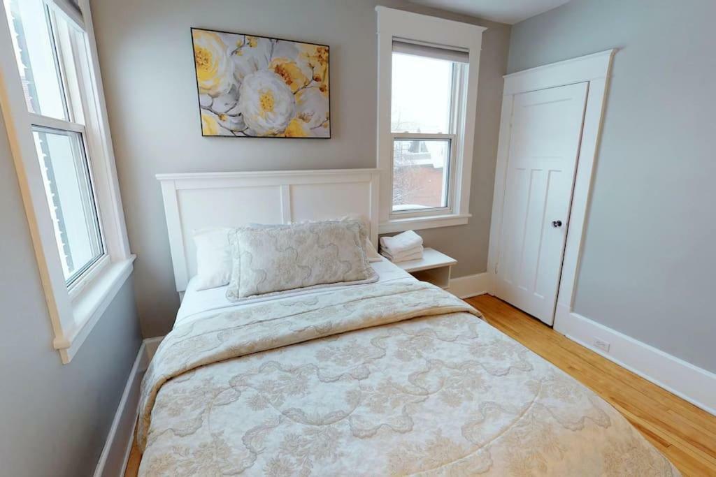 Bright, Clean, Private. In The Heart Of Downtown! Parking, Wi-Fi And Netflix Included Apartment Ottawa Exterior foto